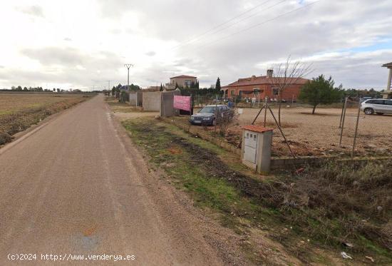 PARCELA CON LUZ Y AGUA DISPONIBLE! - ALBACETE