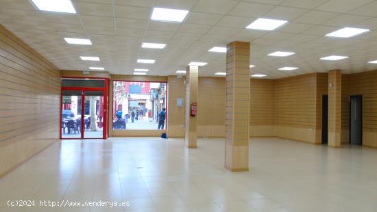 Local comercial totalmente habilitado ubicado frente al ayuntamiento. - CIUDAD REAL