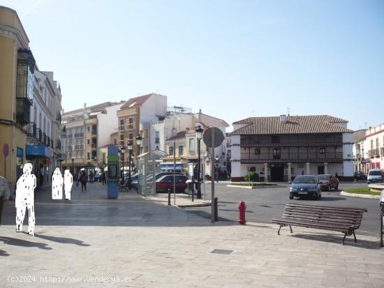 GARAJE CERRADO PARA DOS COCHES JUNTO A  PLAZA DE ESPAÑA - CIUDAD REAL