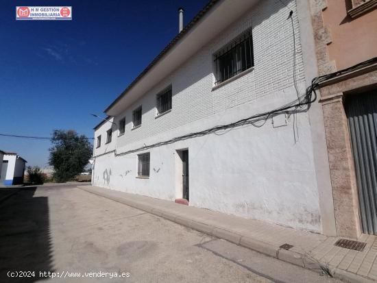 NAVE CON LOCAL EN PUEBLA DE ALMORADIEL - TOLEDO