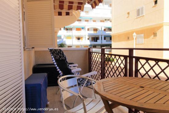 HERMOSO APARTAMENTO CON PISCINA Y CERCA DE LA PLAYA - ALICANTE