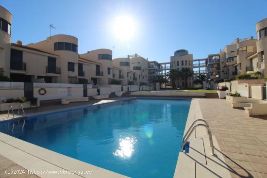 Apartamento en Cabo Roig zona Campoamor, 120 m. de superficie, 20 m2 de terraza, 600 m. de la playa 