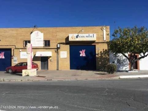 Venta de conjunto de dos naves en Valverde - HUELVA