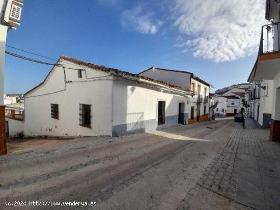 Venta de Casa en el Castillo de las Guardas - SEVILLA