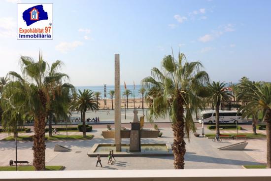 FABULOSO APARTAMENTO ESQUINERO FRENTE AL MAR Y PASEO JAIME I - TARRAGONA