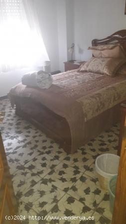 VENTA DE PISO, CALLE GRANADA - ALMERIA