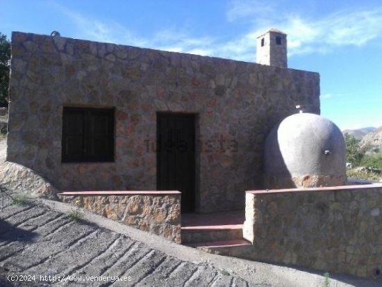  CASA CON PARCELA - ALMERIA 