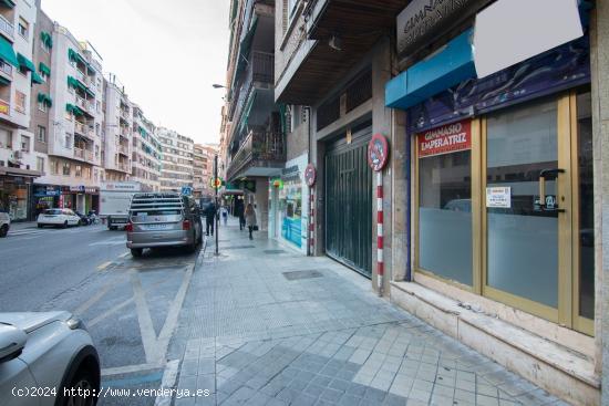 Local comercial en el centro (Plaza Gran Capitán) - GRANADA