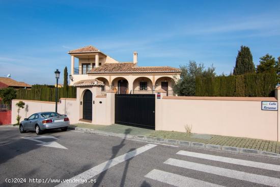  Chalet en Urbanización Cortijo de la Luz - GRANADA 