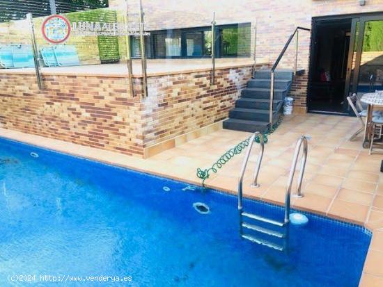 API LUNA AB VENDE CHALET  DE LUJO EN ZONA ALTO DE LOS MOLINOS - ALBACETE