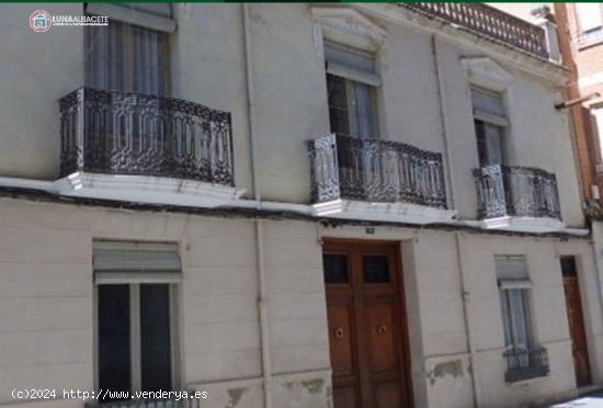 API LUNA INMOBILIARIA VENDE CASA PALACIO - ALBACETE