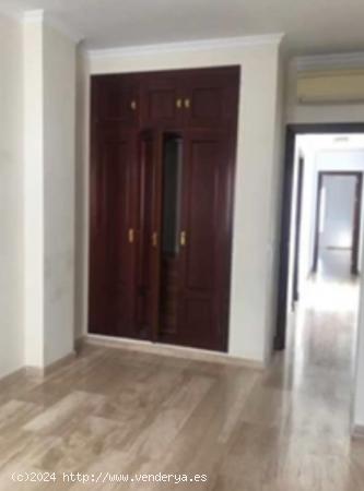 Se Vende magnifico piso en el centro de Chiclana - CADIZ