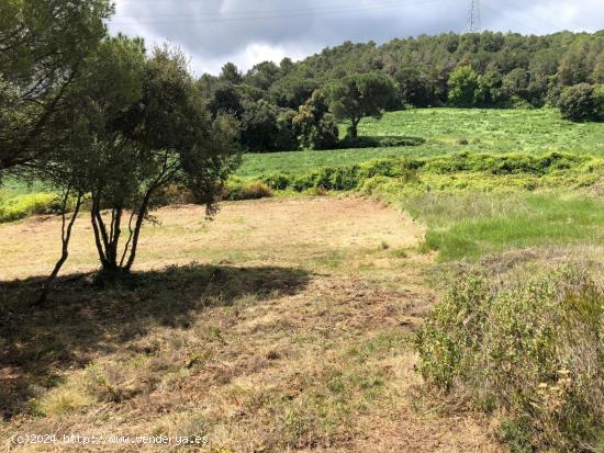 Parcela sin vecinos en zona tranquila de Sant quirze de safaja - BARCELONA