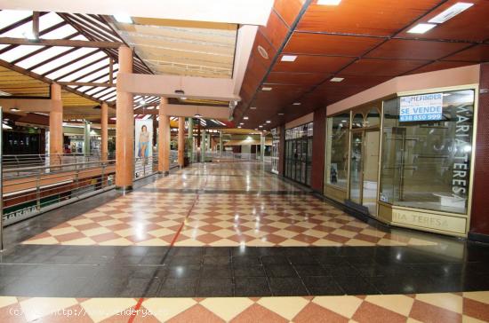 Local comercial con terraza en primera planta Centro Comercial VARADERO , Meloneras - LAS PALMAS