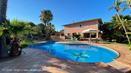 Villa con piscina en parcela de 715 m2 en esquina, 200m del mar, Sa Rápita - BALEARES