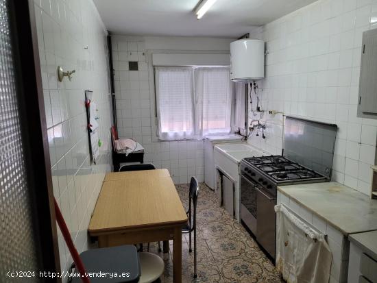 PISO A REFORMAR, EN VENTA EN LAVIADA, GIJON - ASTURIAS