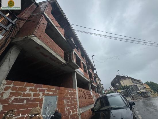 EDIFICIO EN VENTA CON PROYECTO Y LICENCIA EN PIEDRALAVES , AVILA. 15 VIVIENDAS, GARAJES Y LOCAL. - A