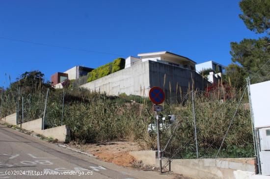 Solar en venta en la urbanización El Respirall - VALENCIA