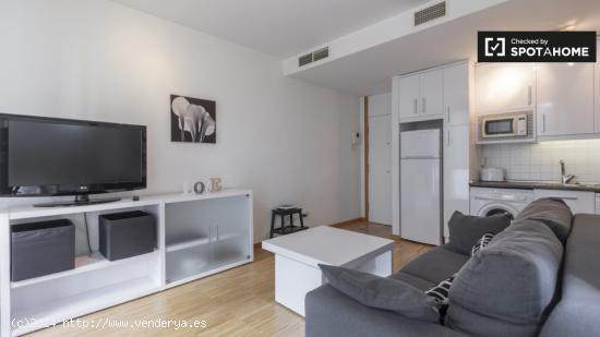 Moderno apartamento de 1 dormitorio con aire acondicionado en alquiler cerca de Prado en Madrid Cent