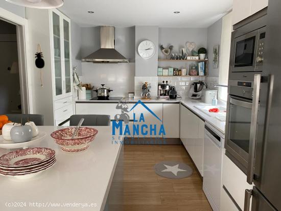 INMOBILIARIA LA MANCHA VENDE PISO EN ZONA ENSANCHE. - ALBACETE