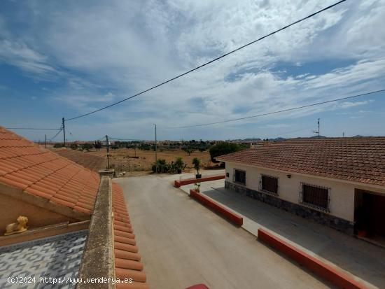 Casa con terreno en el paraje de Las Huertas. - MURCIA