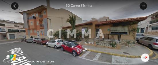 Casa de pueblo en venta con terreno - ALICANTE