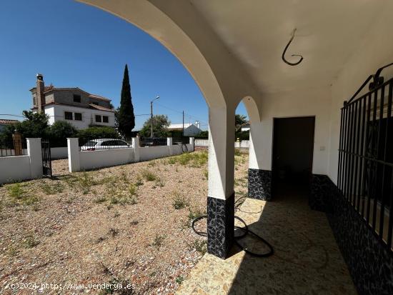 Casa con terreno en El Rinconcillo, La Carlota - CORDOBA