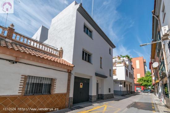 Magnífica Casa en Venta Cerca del PTS - GRANADA