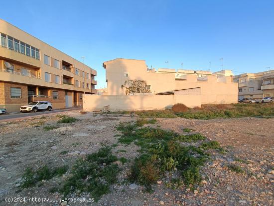 SUELO URBANO EN VENTA EN SAN ISIDRO - ALICANTE