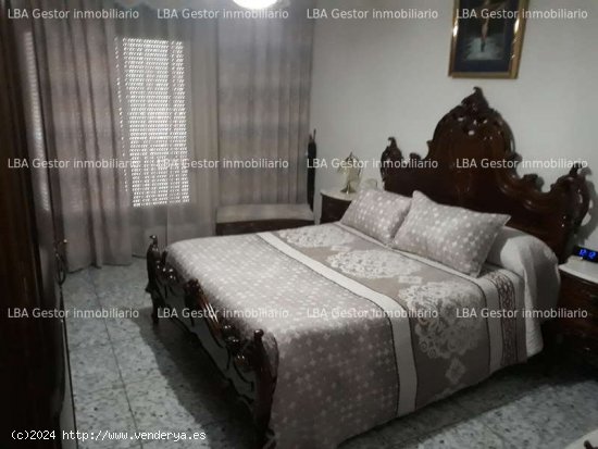 Casa con local comercial. - Bailén