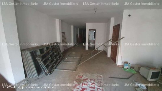 Local comercial junto al ayuntamiento. - Linares