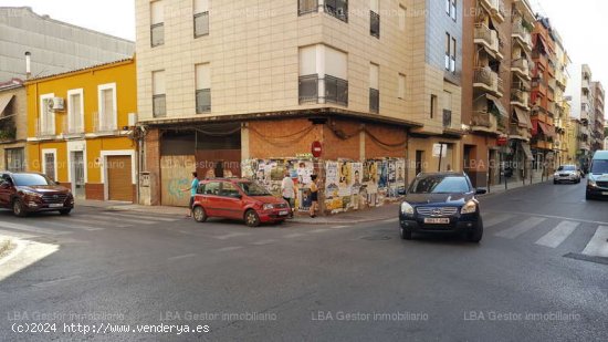 ESTUPENDO LOCAL FRENTE A MULTICINES BOWLING LINARES - Linares