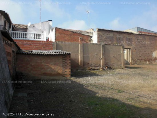 SE VENDE SOLAR 1.630 M2 - Bailén