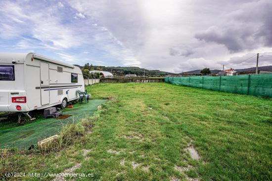 ¡Solar Urbano de 1070 m2 en Noicela a 2,7 km de la Playa  de Baldaio! - A CORUÑA