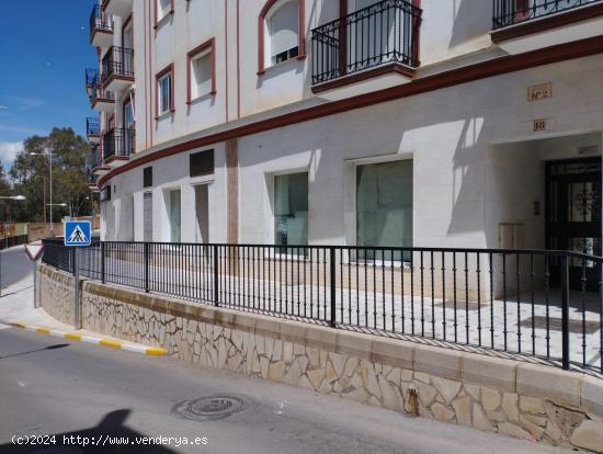 MACAEL ( ALMERÍA ) SE VENDE LOCAL COMERCIAL - ALMERIA