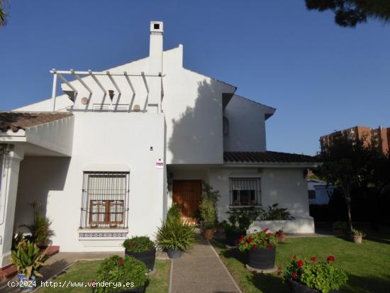 Magnífico chalet en Montealto con piscina. - CADIZ