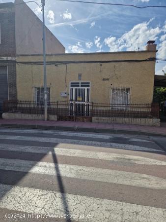 Casa de huerta para reformar en Zarandona - MURCIA