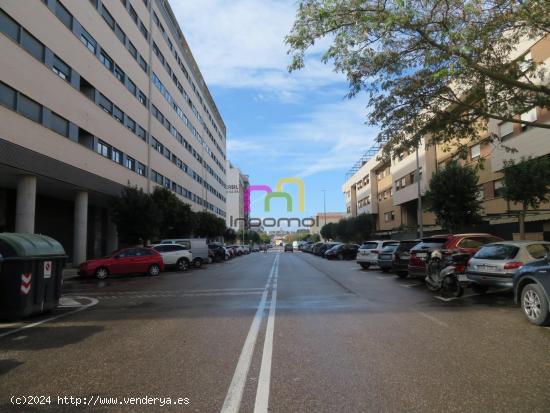 ¡LOCAL EN BRUTO EN ZONA CON MUCHA PROYECCIÓN!! - BADAJOZ