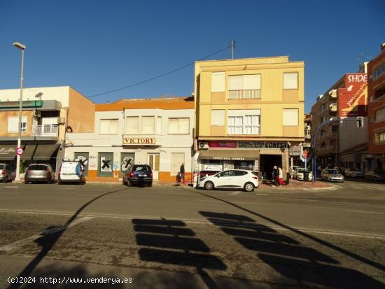  CASA CON TERRENO PARA CONSTRUIR EN CENTRO DE TORREVIEJA - ALICANTE 