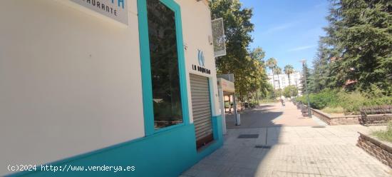 LOCAL COMERCIAL DE ESQUINA EN VALDEPASILLAS, JUNTO A LA PLAZA DE LA MOLINETA - BADAJOZ