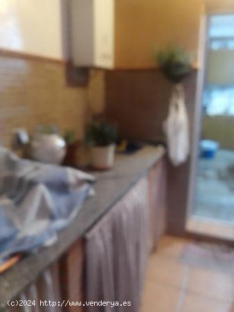 DUPLEX 4 DORMITORIOS ZONA PINTOR ROSALES - ALMERIA