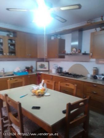 DUPLEX 4 DORMITORIOS ZONA PINTOR ROSALES - ALMERIA