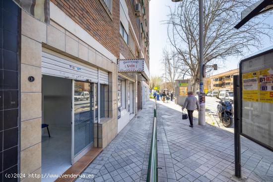 Local comercial junto al Hospital de Traumatología - GRANADA