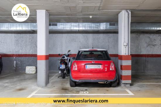 PLAZA DE PARKING  A LA VENTA A LA CALLE DOEDES. - BARCELONA