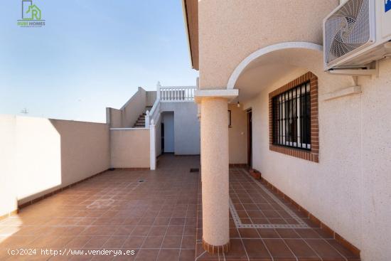 CASA PAREADA EN PELIGROS (GRANADA) - GRANADA