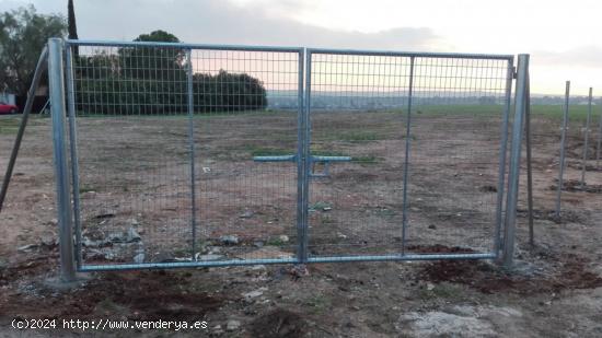 Parcela de terreno de 3.000 m2 con escrituras independientes del terreno y vallada. - CORDOBA