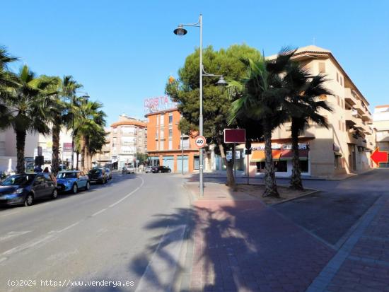 Local comercial en el centro - MURCIA