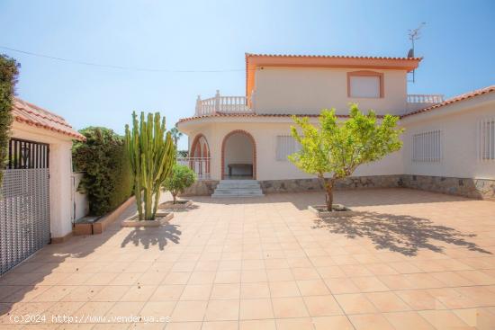 Chalet en venta en Bolnuevo, Mazarrón - MURCIA