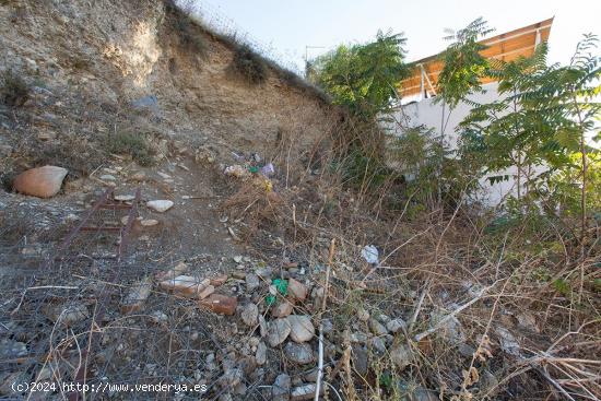 Fantástico solar con alta edificabilidad en Barranco del Abogado - GRANADA