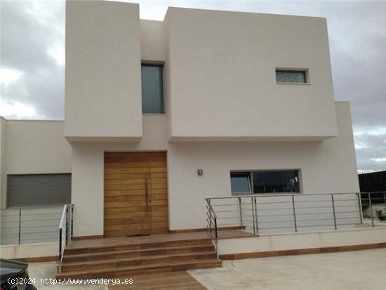 CHALET EN VENTA  EN PEÑA DE LAS AGUILAS - ALICANTE